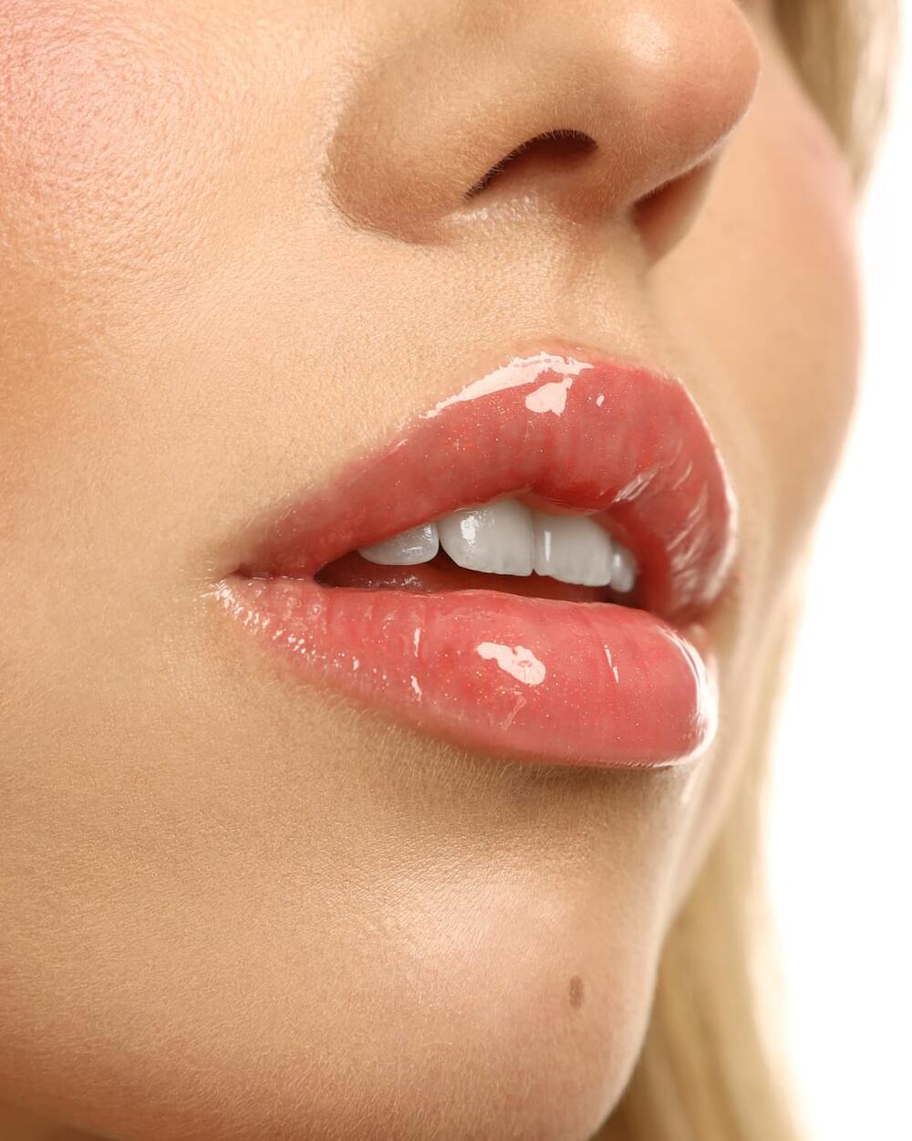 Lipper блиск для губ Lychee Spritz