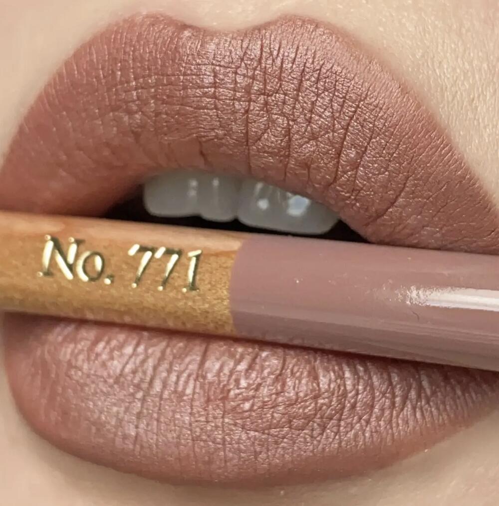 Контурний олівець для губ 771 