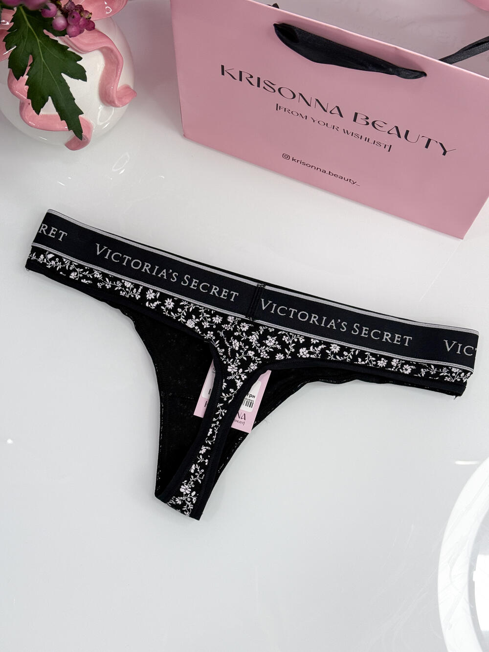 Logo Cotton Thong Panty розмір М чорні у білу квіточку