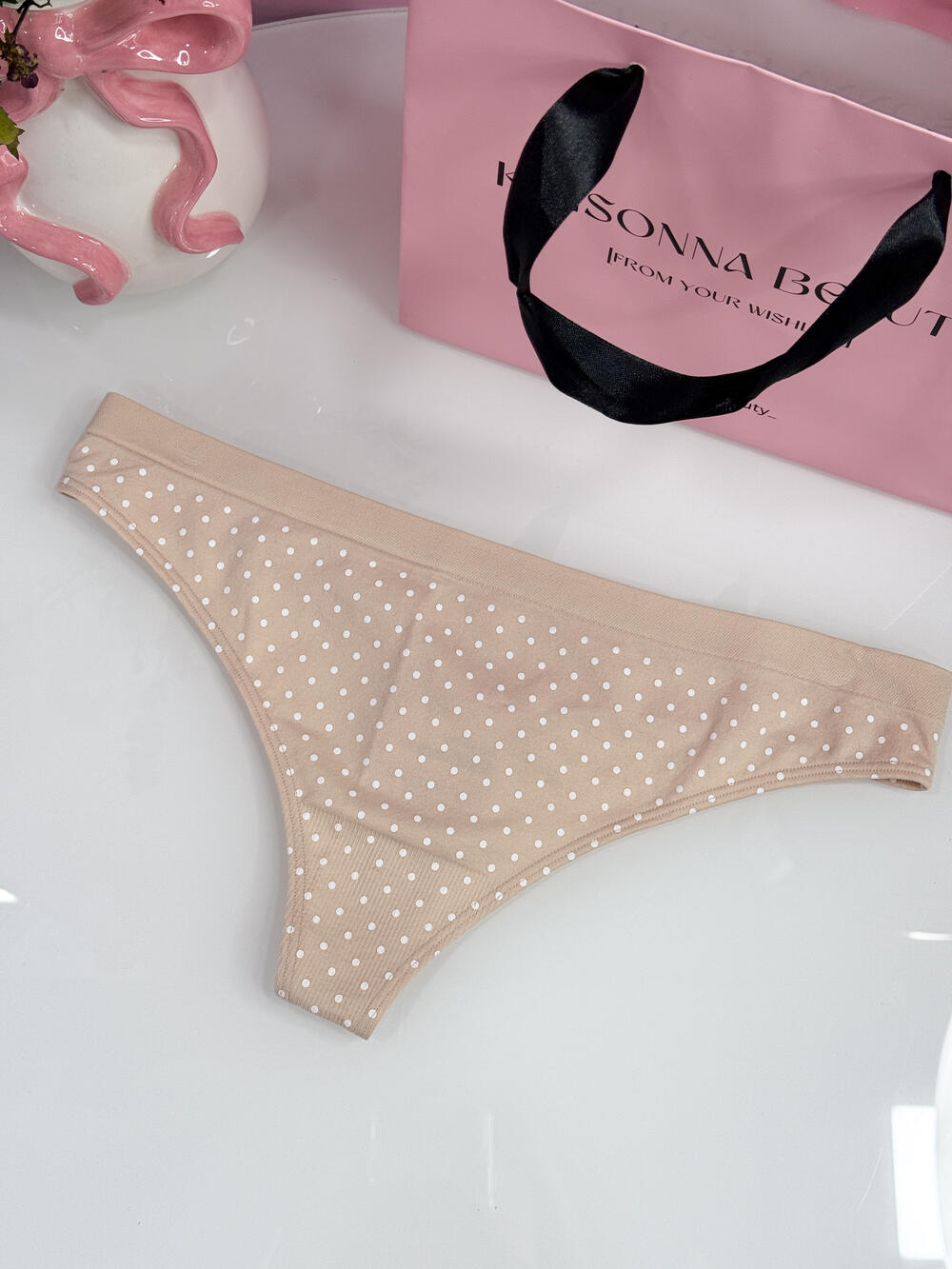 Seamless Thong Panty розмір M беж горошок 