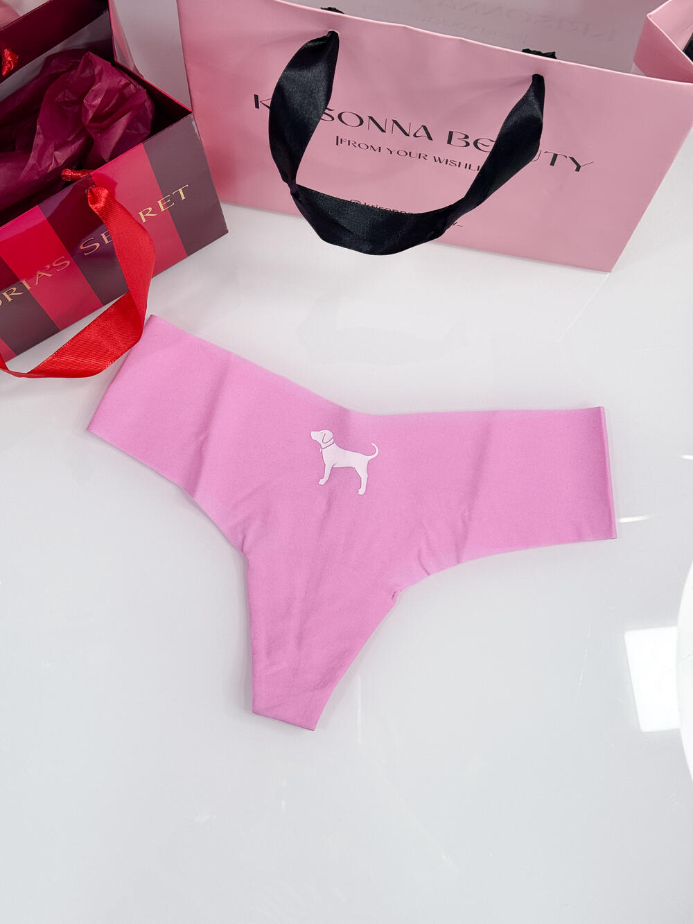 No-Show Thong Panty розмір S рожеві з лого 