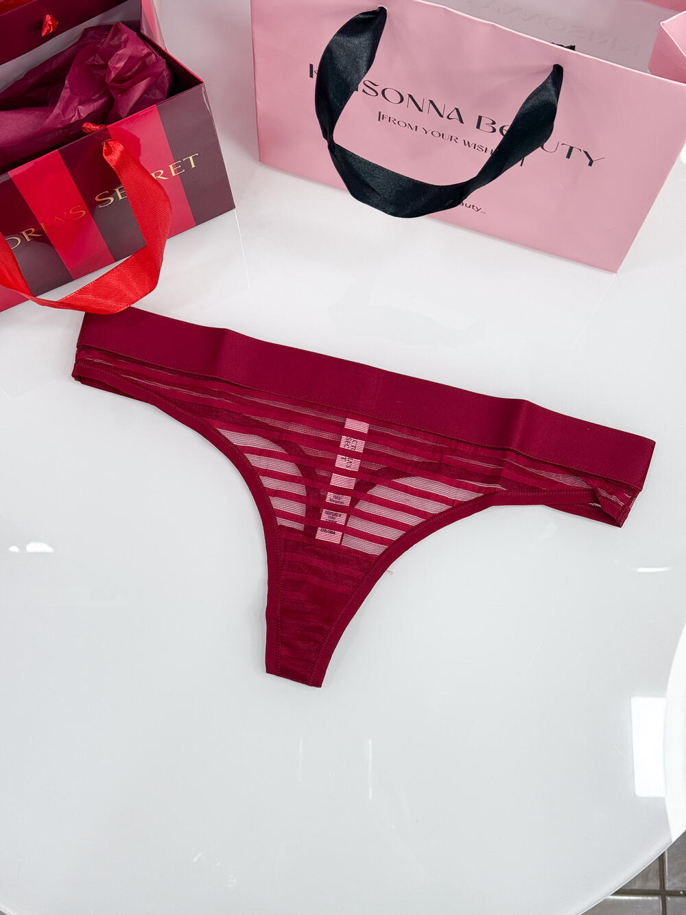 Sheer Heritage Logo Thong Panty розмір S Red 