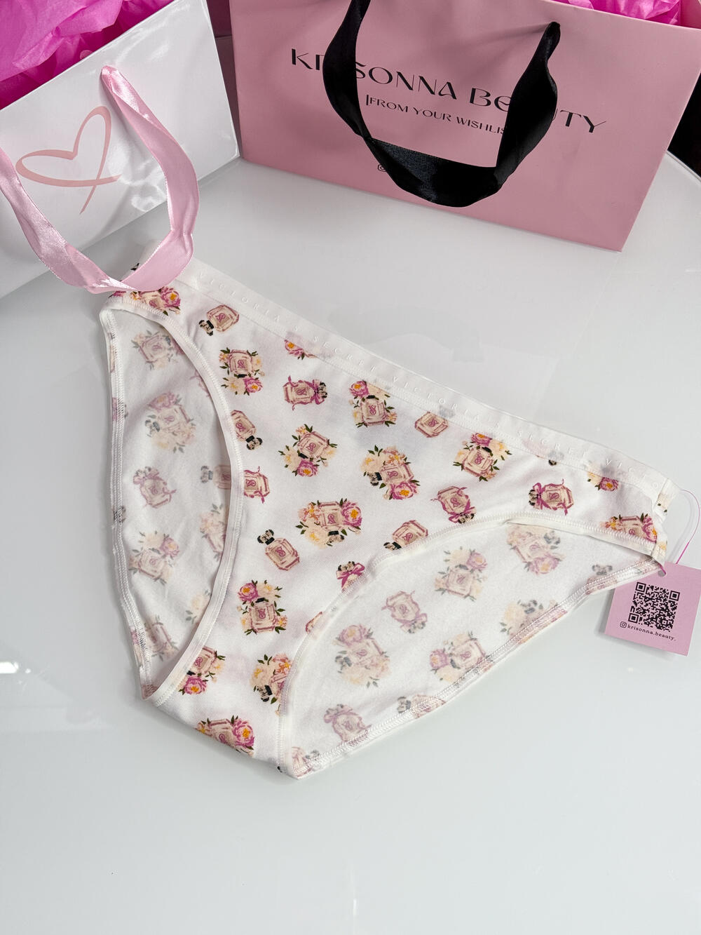 Stretch Cotton Bikini Panty розмір М білі принт парфумів 