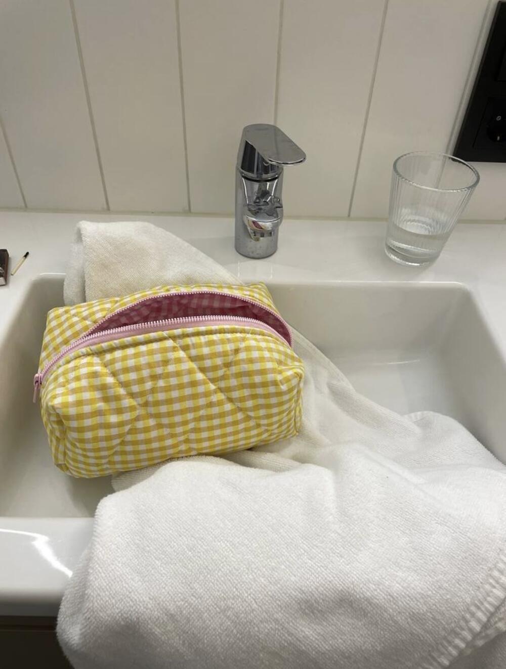 Косметичка у клітинку жовта, medium