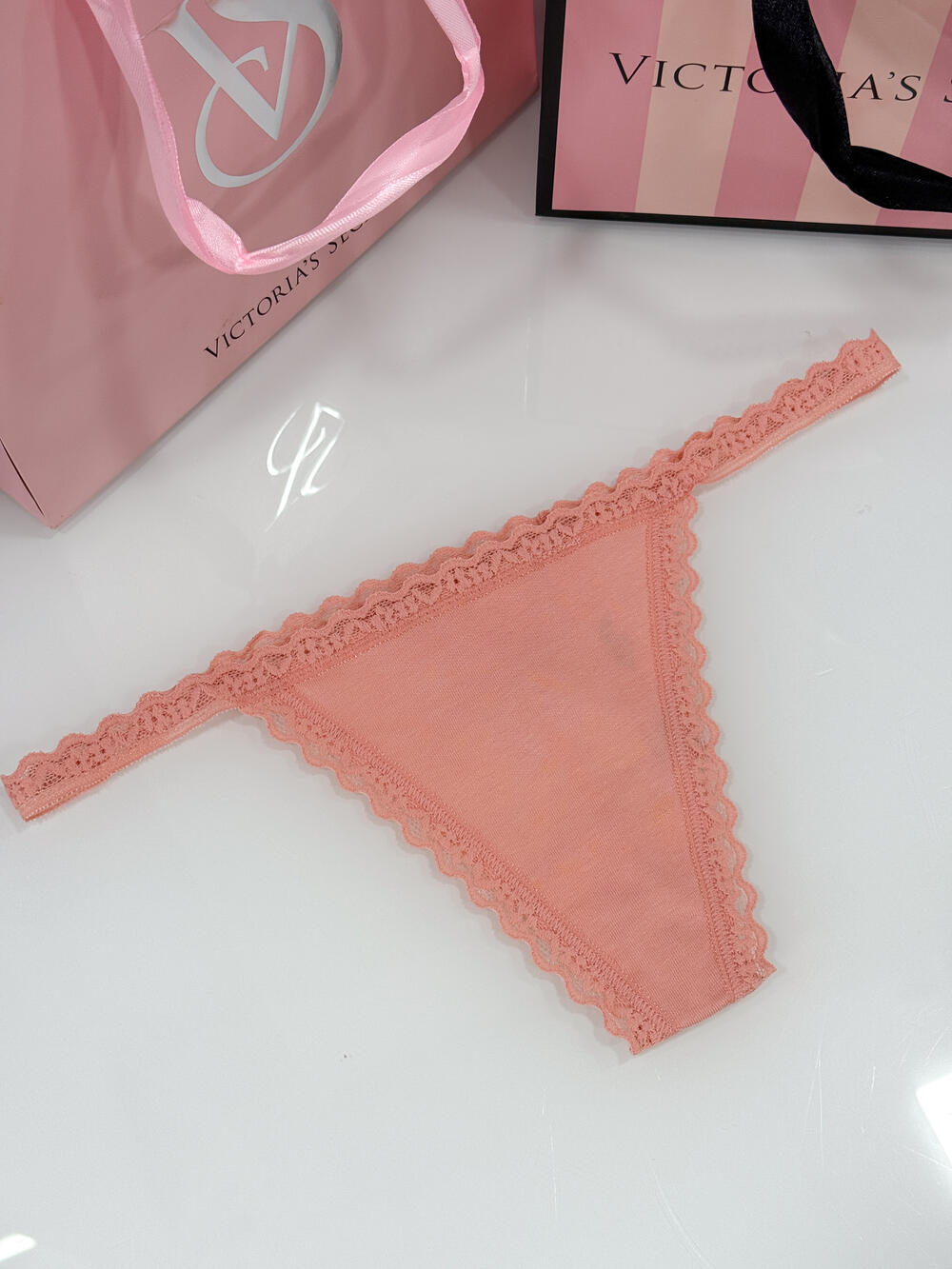 Cotton Lace-Trim V-String Panty розмір S Just Peachy (44H6) 