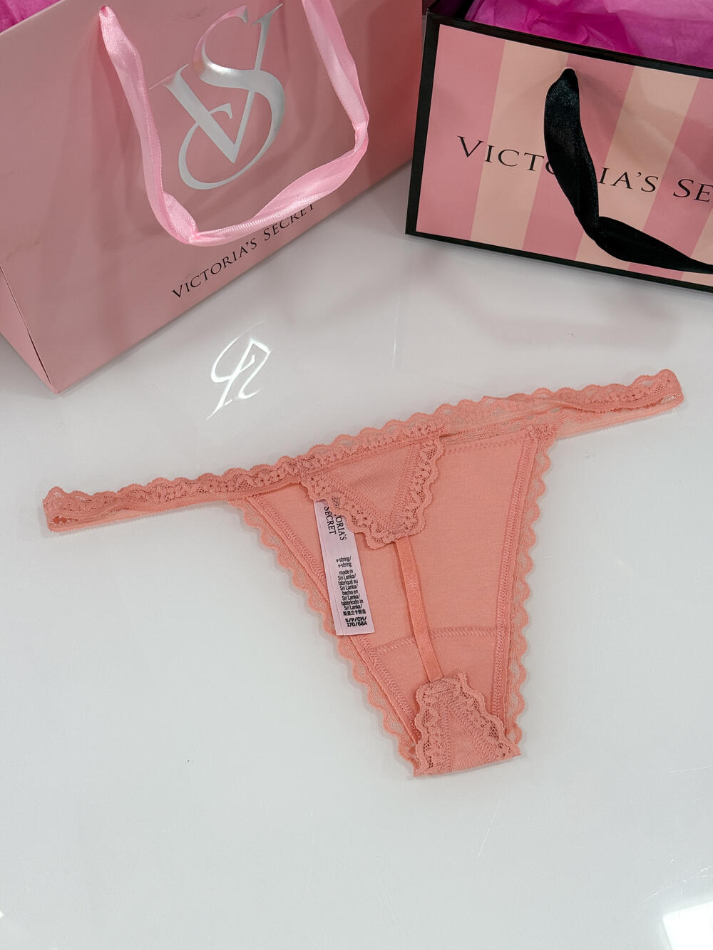 Cotton Lace-Trim V-String Panty розмір S Just Peachy (44H6) 